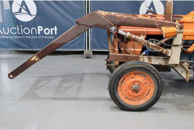 Farm tractor Fiat 450: picture 10