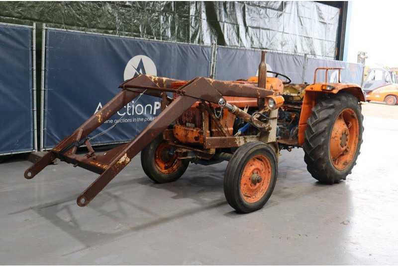 Farm tractor Fiat 450: picture 8