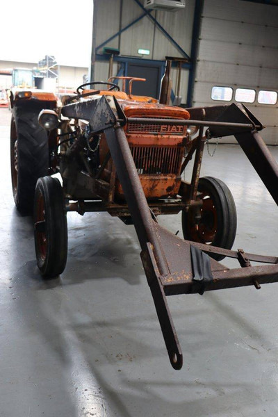 Farm tractor Fiat 450: picture 6