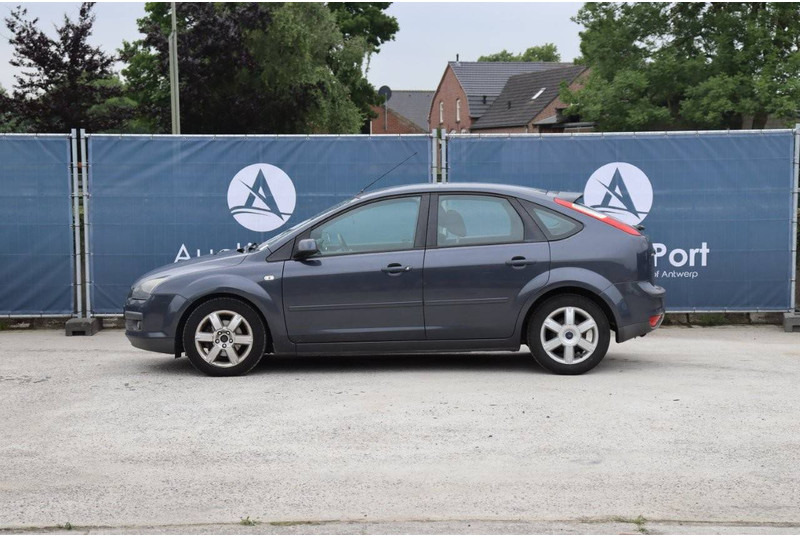 Ford Focus Hatchback - Car: picture 2 Ford Focus Hatchback - Car: picture 2