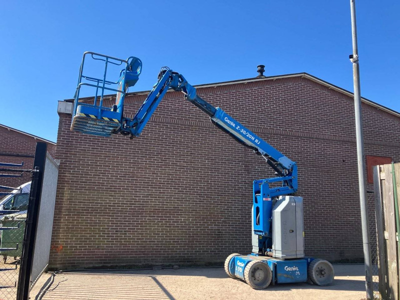 Genie Z30/20N - Articulated boom: picture 2 Genie Z30/20N - Articulated boom: picture 2