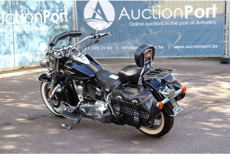 Harley-Davidson Heritage Softail Classic - Motorcycle: picture 4 Harley-Davidson Heritage Softail Classic - Motorcycle: picture 4