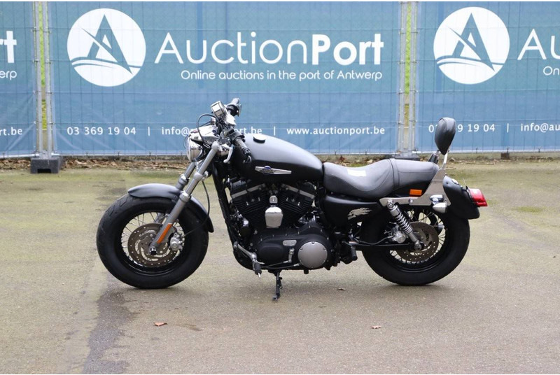 Harley-Davidson Sporster XL1200 Custom - Motorcycle: picture 1 Harley-Davidson Sporster XL1200 Custom - Motorcycle: picture 1