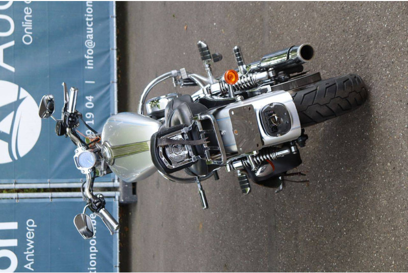 Harley-Davidson Sportster XL 883 - Motorcycle: picture 5 Harley-Davidson Sportster XL 883 - Motorcycle: picture 5