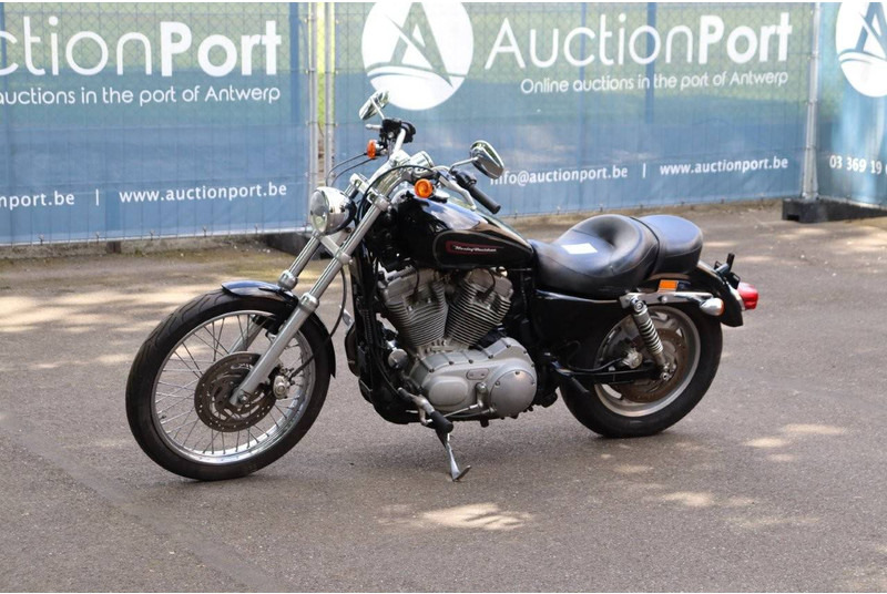 Motorcycle Harley-Davidson Sportster XL883: picture 9
