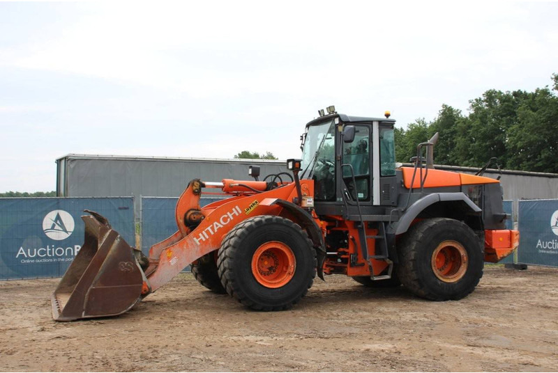 Hitachi ZW250 - Wheel loader: picture 1 Hitachi ZW250 - Wheel loader: picture 1