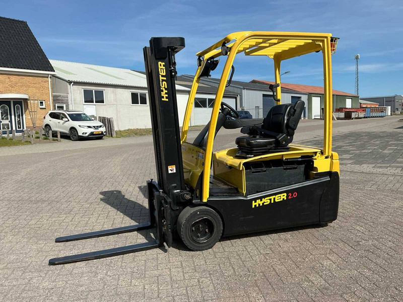 Hyster J2.0XNT LWB - Electric forklift: picture 1 Hyster J2.0XNT LWB - Electric forklift: picture 1