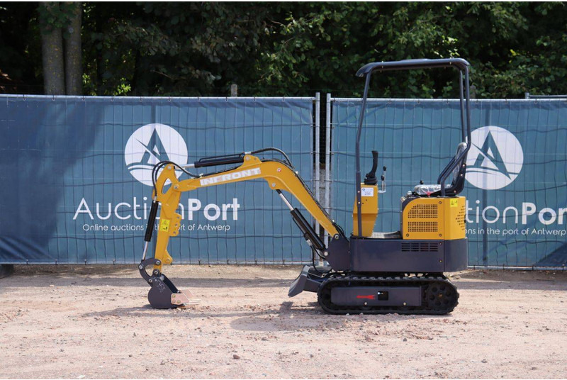 Infront YFE12 - Mini excavator: picture 2 Infront YFE12 - Mini excavator: picture 2