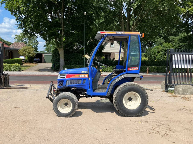 Iseki 3240 - Farm tractor: picture 2 Iseki 3240 - Farm tractor: picture 2
