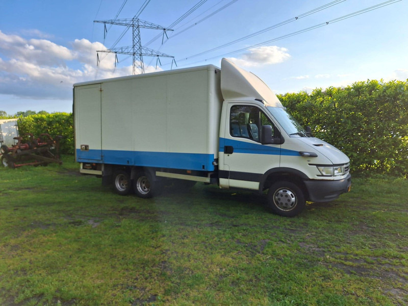 Iveco 40C - Box van: picture 5 Iveco 40C - Box van: picture 5