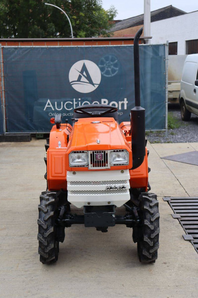 Farm tractor Kubota B1502DT: picture 8