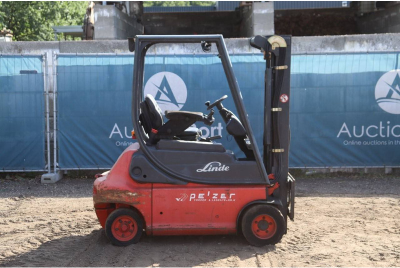Linde E20P-02 - Electric forklift: picture 2 Linde E20P-02 - Electric forklift: picture 2