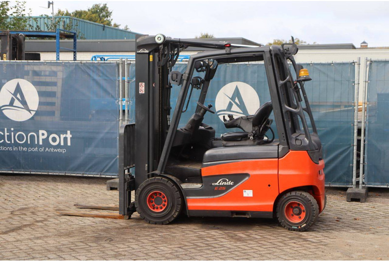 Linde E25-01 - Electric forklift: picture 3 Linde E25-01 - Electric forklift: picture 3