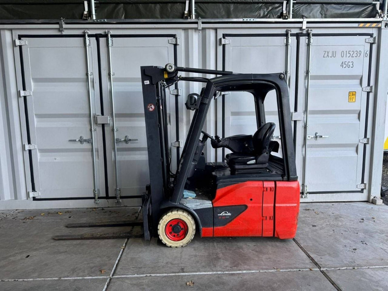 Linde H2X386F00947 - Electric forklift: picture 2 Linde H2X386F00947 - Electric forklift: picture 2