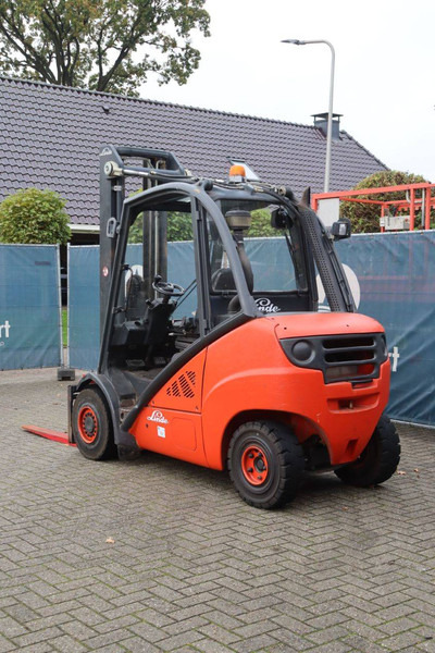 Linde H35D-01 - Diesel forklift: picture 4 Linde H35D-01 - Diesel forklift: picture 4