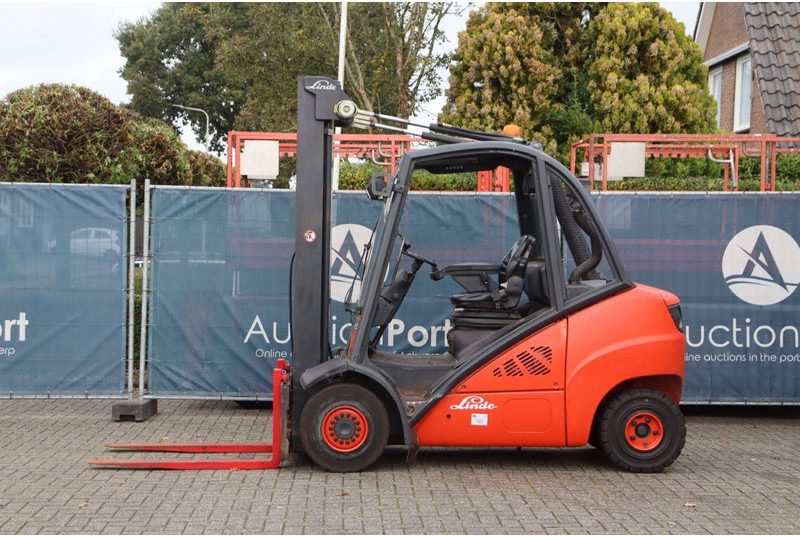 Linde H35D-01 - Diesel forklift: picture 2 Linde H35D-01 - Diesel forklift: picture 2