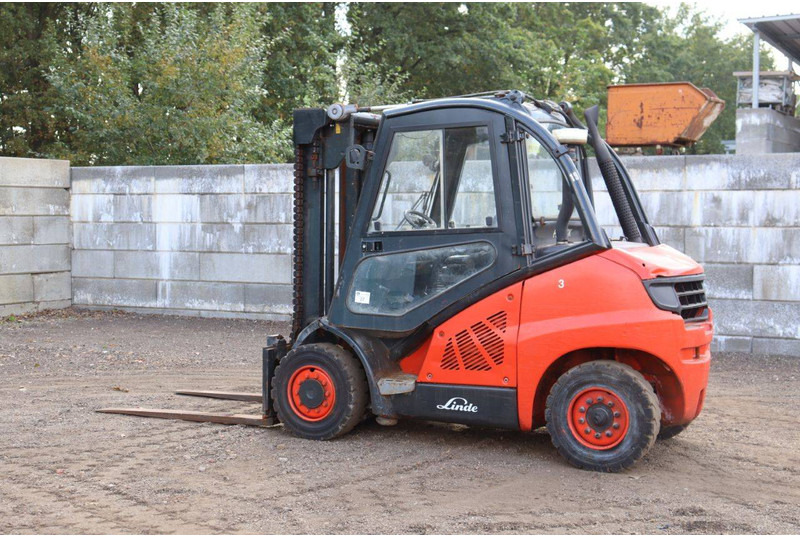 Linde H40D-02 - Diesel forklift: picture 3 Linde H40D-02 - Diesel forklift: picture 3