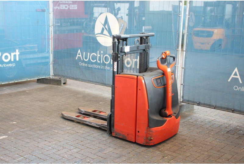 Linde L14 - Stacker: picture 3 Linde L14 - Stacker: picture 3