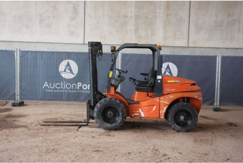 Macano H25D 2WD - Rough terrain forklift: picture 2 Macano H25D 2WD - Rough terrain forklift: picture 2