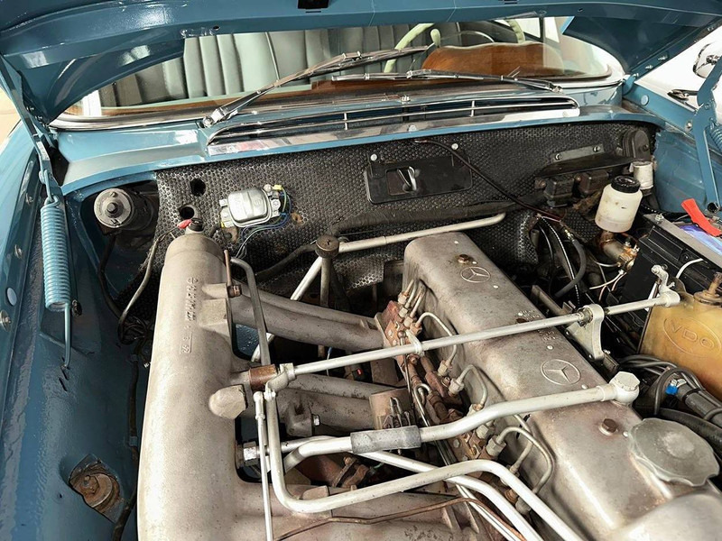 Mercedes-Benz 220 SE coupe Automatic - Sedan: picture 5 Mercedes-Benz 220 SE coupe Automatic - Sedan: picture 5