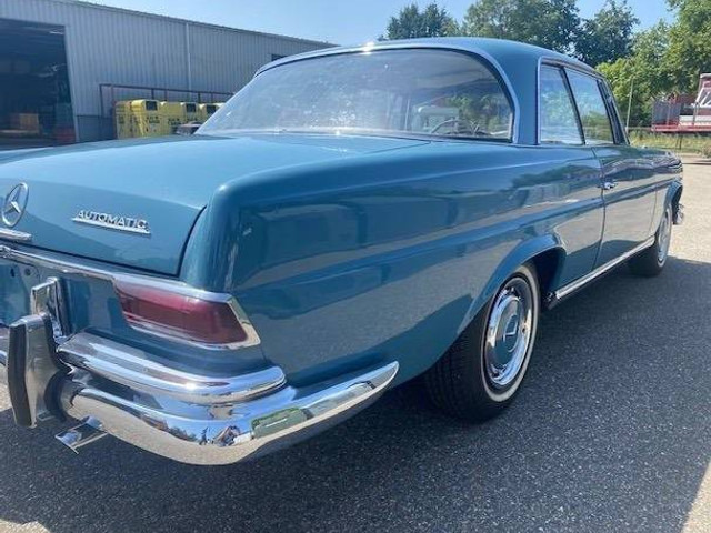 Mercedes-Benz 220 SE coupe Automatic - Sedan: picture 3 Mercedes-Benz 220 SE coupe Automatic - Sedan: picture 3