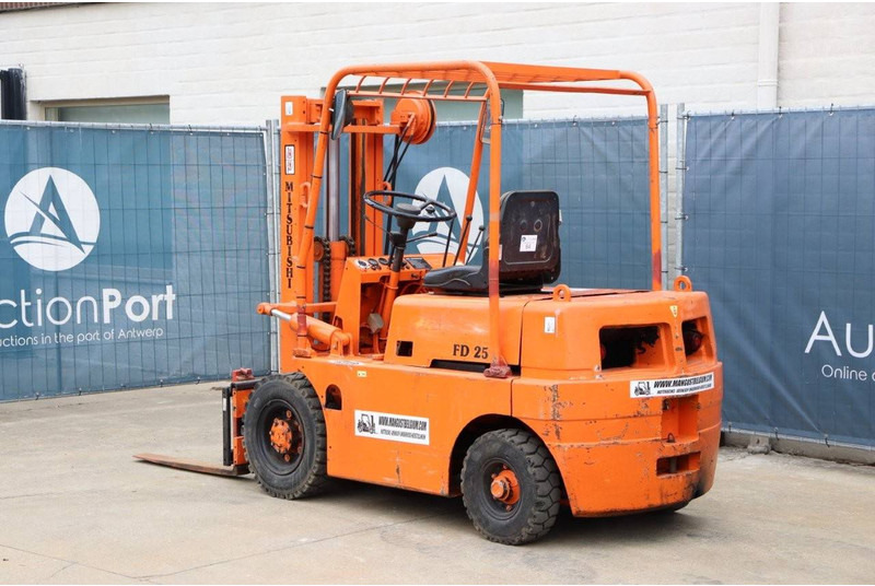 Mitsubishi FD25 - Diesel forklift: picture 3 Mitsubishi FD25 - Diesel forklift: picture 3