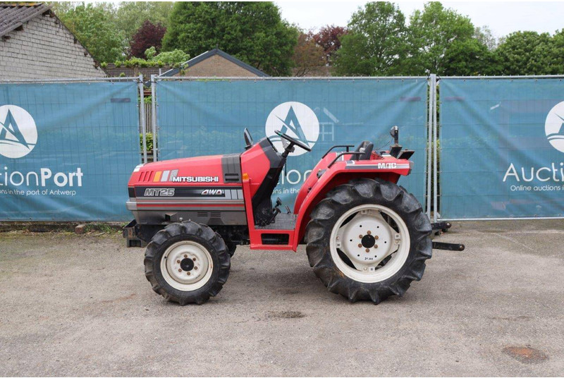 Mitsubishi MT25 - Farm tractor: picture 2 Mitsubishi MT25 - Farm tractor: picture 2