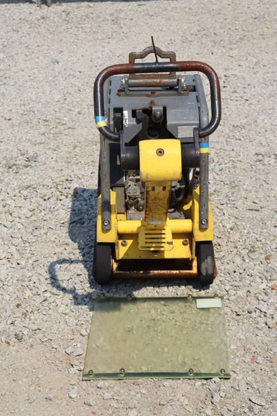 Neuson DPU 3050He - Vibratory plate: picture 5 Neuson DPU 3050He - Vibratory plate: picture 5