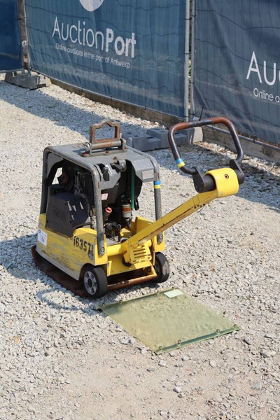 Neuson DPU 3050He - Vibratory plate: picture 4 Neuson DPU 3050He - Vibratory plate: picture 4