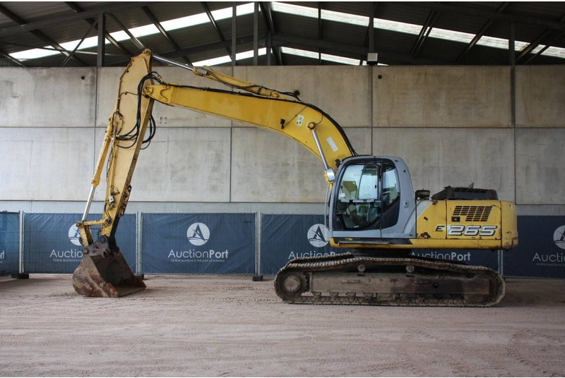 New Holland E265 - Crawler excavator: picture 2 New Holland E265 - Crawler excavator: picture 2