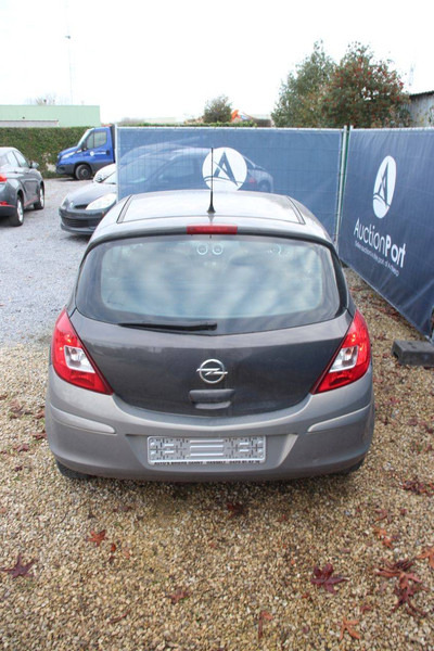 Opel Corsa - Sedan: picture 4 Opel Corsa - Sedan: picture 4