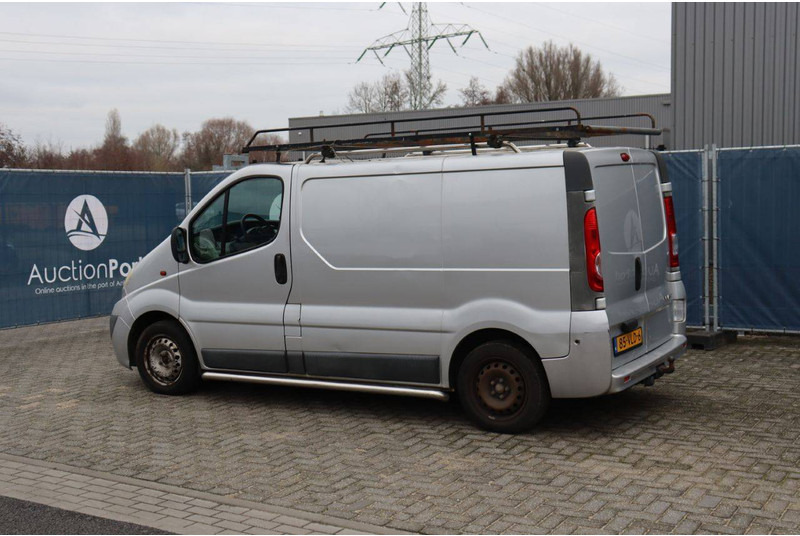 Opel Vivaro 2.0CDTI/66KW-E4 2.7T L1H1 - Panel van: picture 4 Opel Vivaro 2.0CDTI/66KW-E4 2.7T L1H1 - Panel van: picture 4