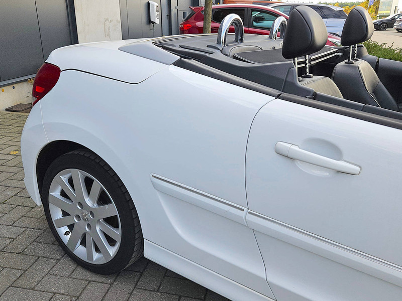 Sedan Peugeot 207 CC 1.6 VTI: picture 9 Sedan Peugeot 207 CC 1.6 VTI: picture 9