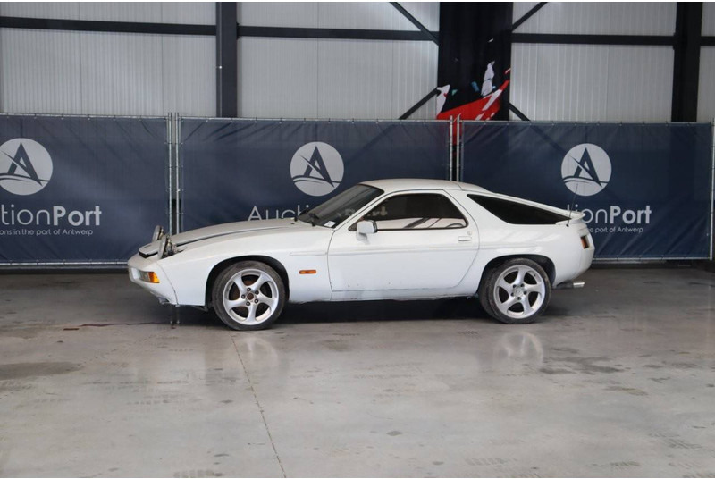 Porsche 928 S - Sedan: picture 1 Porsche 928 S - Sedan: picture 1