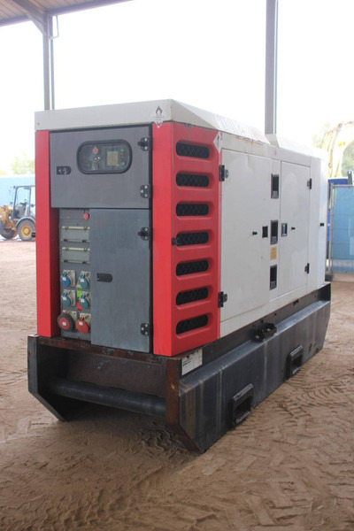 SDMO R220C3 - Generator set: picture 5 SDMO R220C3 - Generator set: picture 5