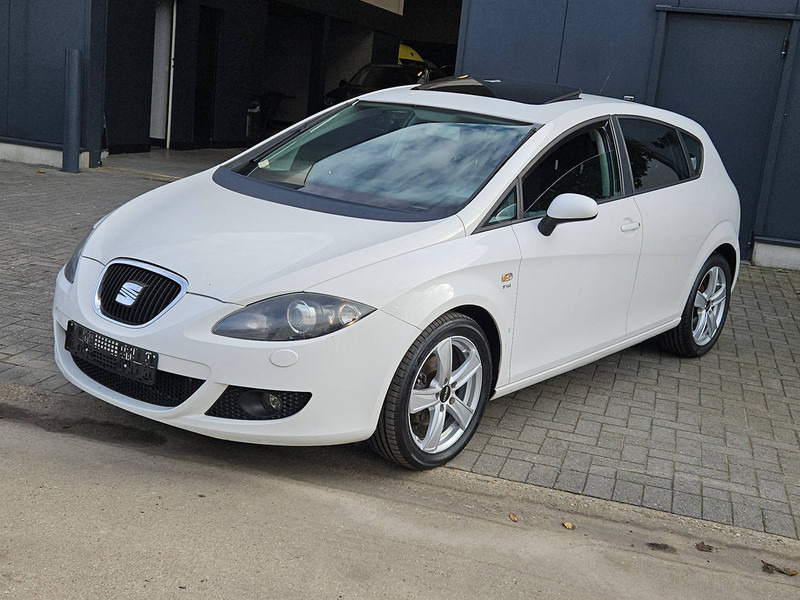 SEAT Leon 1.4 TSI - Sedan: picture 1 SEAT Leon 1.4 TSI - Sedan: picture 1