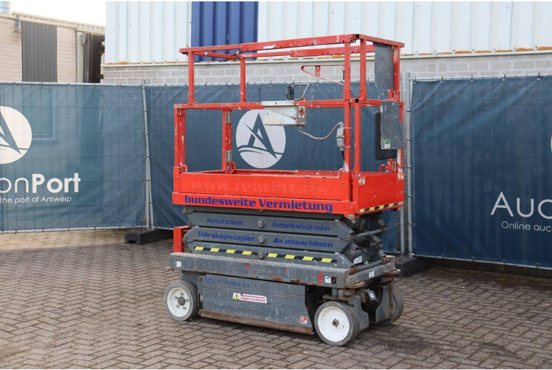 Skyjack SJ 3219 - Scissor lift: picture 3 Skyjack SJ 3219 - Scissor lift: picture 3