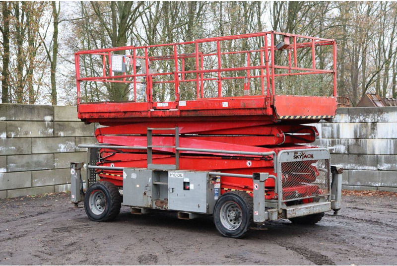 Skyjack SJ 9250 - Scissor lift: picture 3 Skyjack SJ 9250 - Scissor lift: picture 3