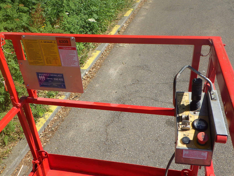 Skyjack SJ4620 - Scissor lift: picture 4 Skyjack SJ4620 - Scissor lift: picture 4