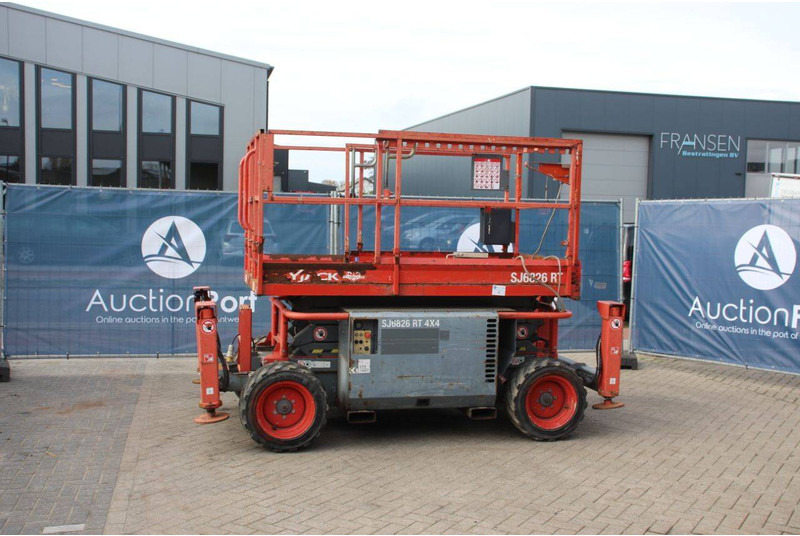 Skyjack SJ6826 RT 4x4 - Scissor lift: picture 1 Skyjack SJ6826 RT 4x4 - Scissor lift: picture 1