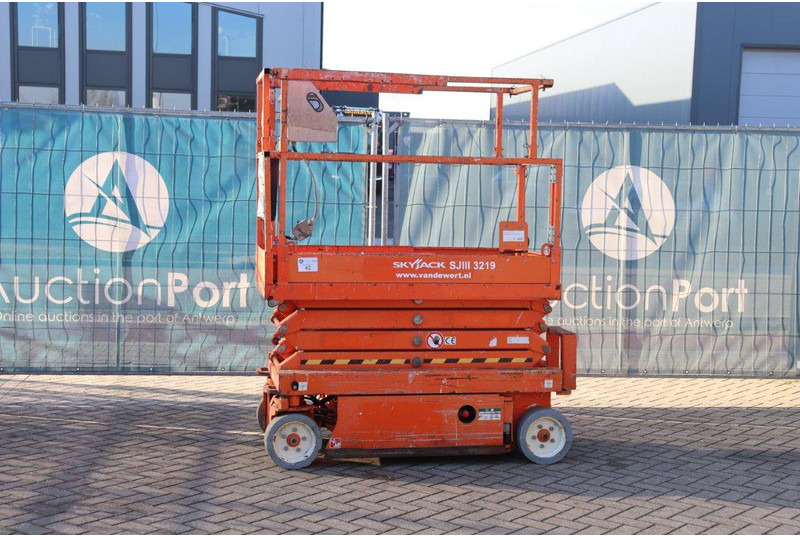 Skyjack SJIII 3219 - Scissor lift: picture 1 Skyjack SJIII 3219 - Scissor lift: picture 1