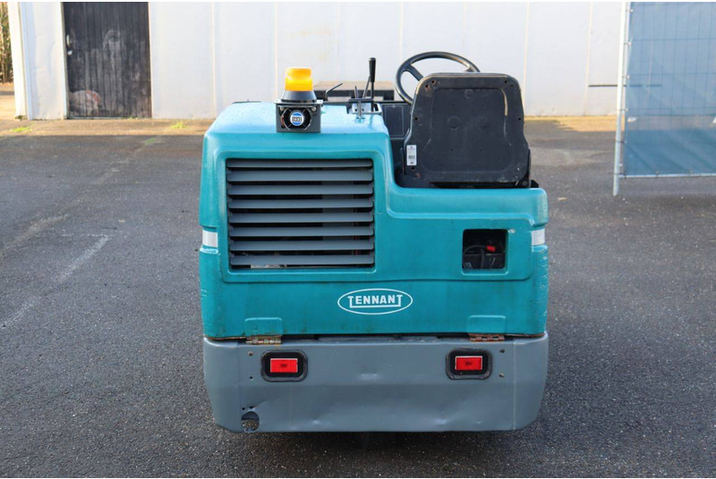 TENNANT - Road sweeper: picture 5 TENNANT - Road sweeper: picture 5