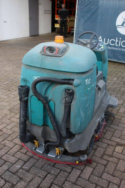 TENNANT T12 - Scrubber dryer: picture 5 TENNANT T12 - Scrubber dryer: picture 5