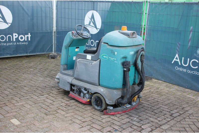 TENNANT T12 - Scrubber dryer: picture 3 TENNANT T12 - Scrubber dryer: picture 3