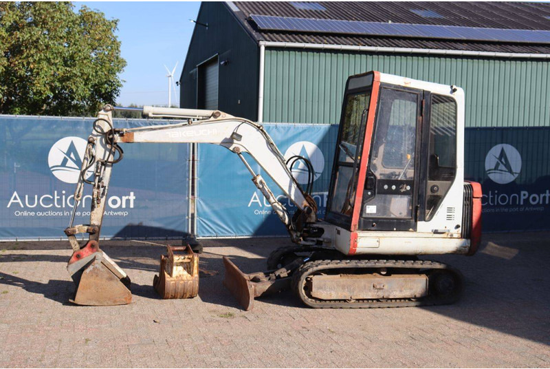 Takeuchi TB025 - Crawler excavator: picture 1 Takeuchi TB025 - Crawler excavator: picture 1