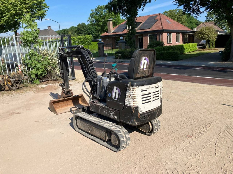 Takeuchi TB108 - Mini excavator: picture 3 Takeuchi TB108 - Mini excavator: picture 3