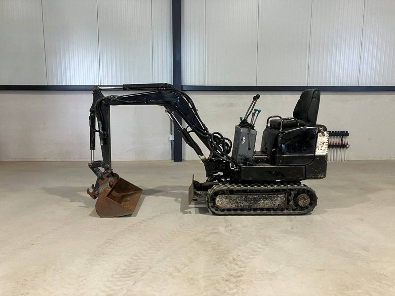 Takeuchi TB108 - Mini excavator: picture 3 Takeuchi TB108 - Mini excavator: picture 3