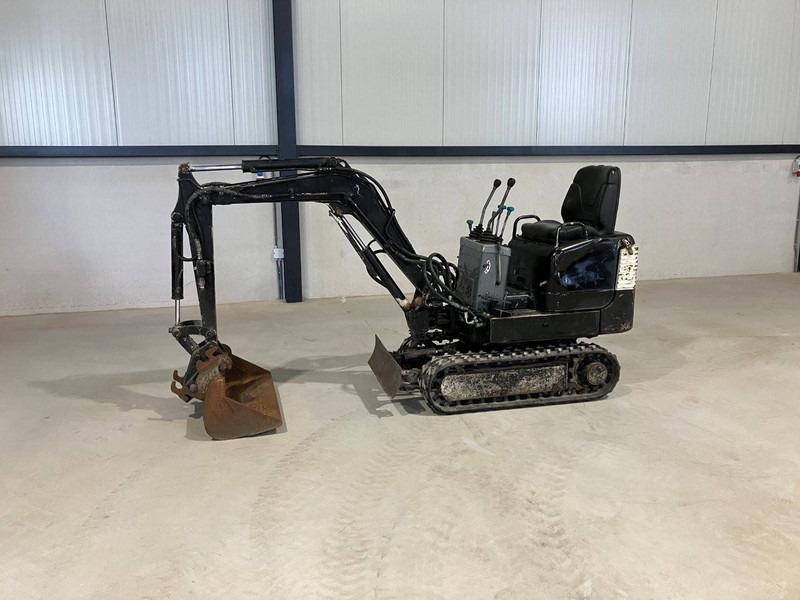 Takeuchi TB108 - Mini excavator: picture 2 Takeuchi TB108 - Mini excavator: picture 2