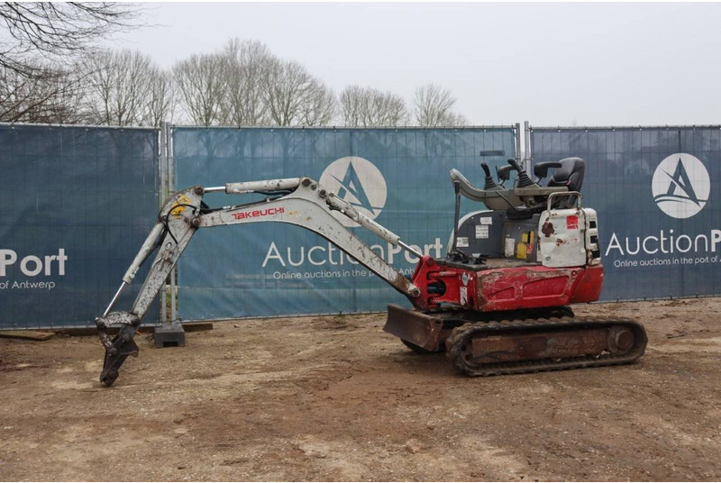 Takeuchi TB215R - Mini excavator: picture 1 Takeuchi TB215R - Mini excavator: picture 1
