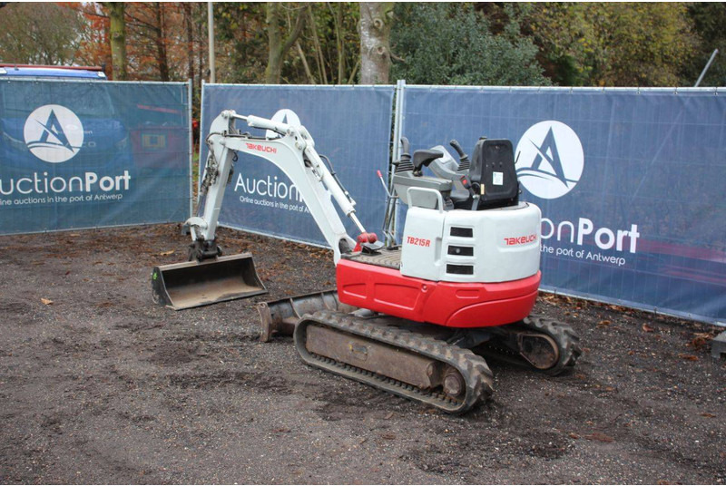 Takeuchi TB215R - Mini excavator: picture 3 Takeuchi TB215R - Mini excavator: picture 3